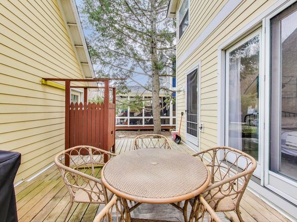108 Beachwalk Ln, Michigan City, IN 46360