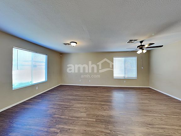 4th image of 5020 E Butterweed Dr