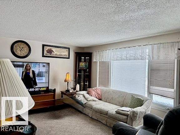 5th image of 4809 53rd Ave