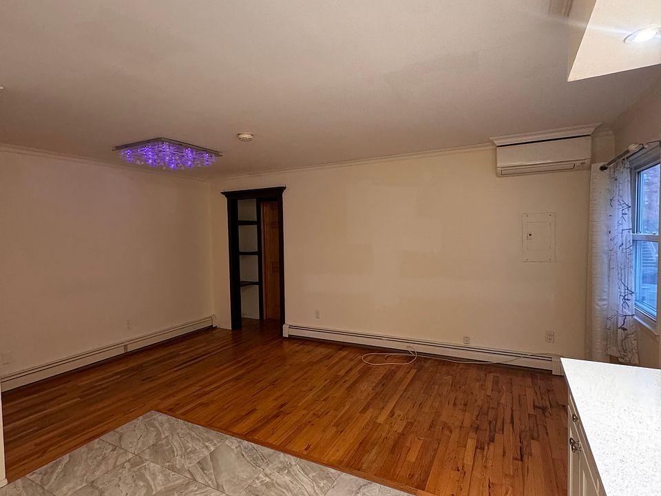 2nd image of 76 Willowwood Ln #1