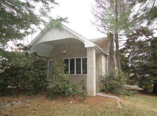 829 E Mountain Rd, Scranton, PA 18505