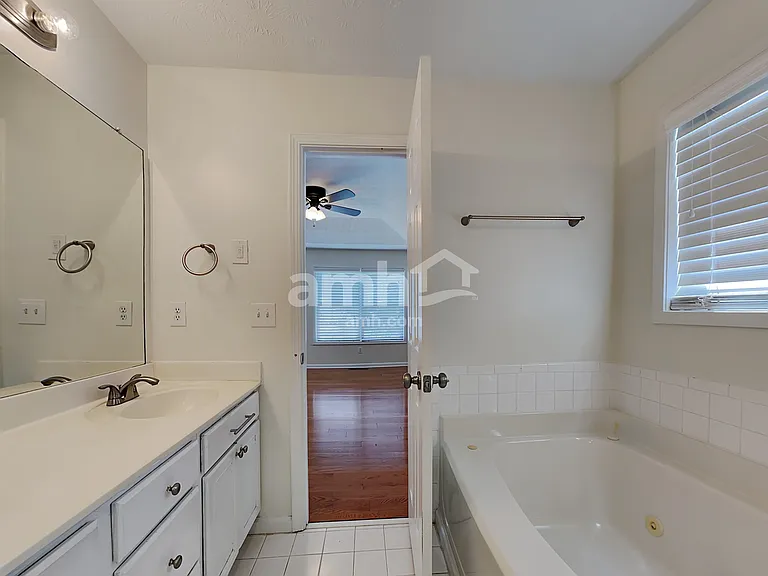 5810 Stephens Mill Dr — Photo 14