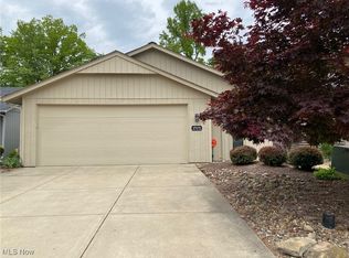 17172 Valley Creek Dr, Strongsville, OH
