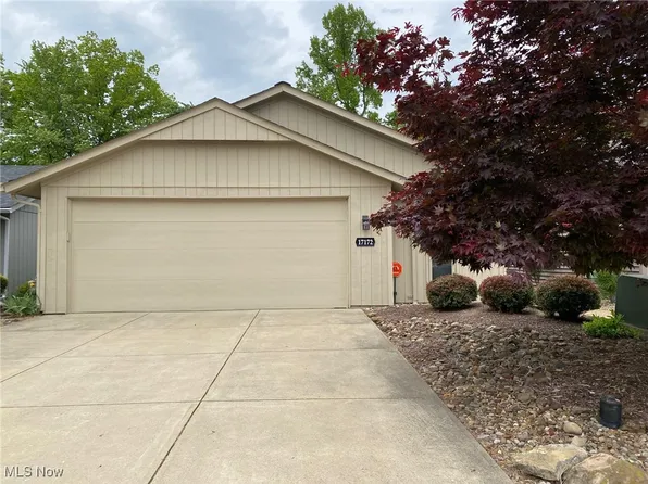 17172 Valley Creek Dr, Strongsville, OH 44136