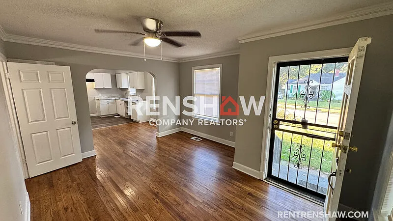 3 bed, 2.0 bath, 1389 sqft, $1,495 — Photo 2