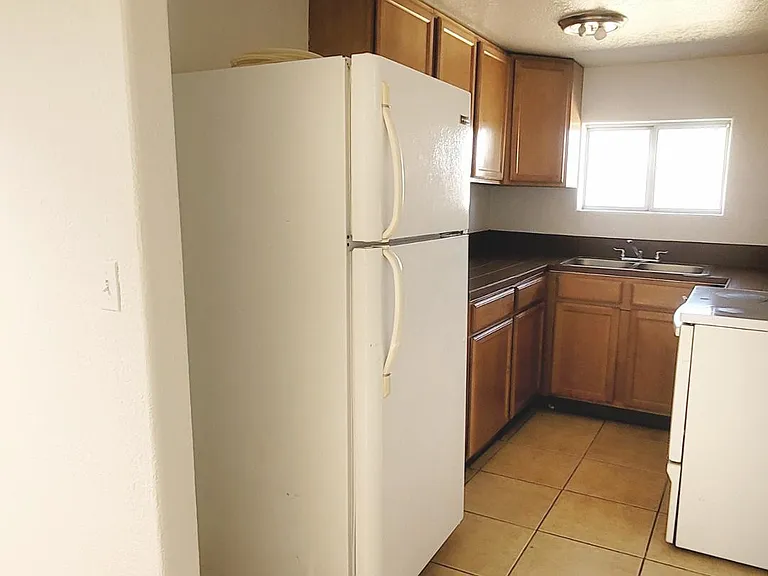 4412 N 67th Ave — Photo 2