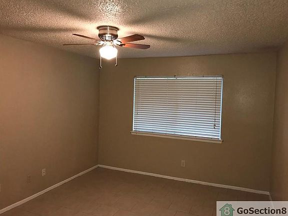 4th image of 10111 Wild Hollow Ln