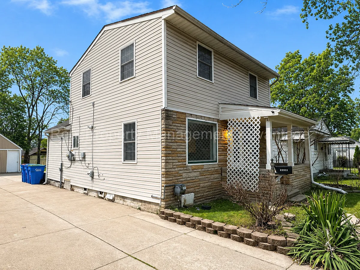 Building Photo - 23511 Wellington Ave