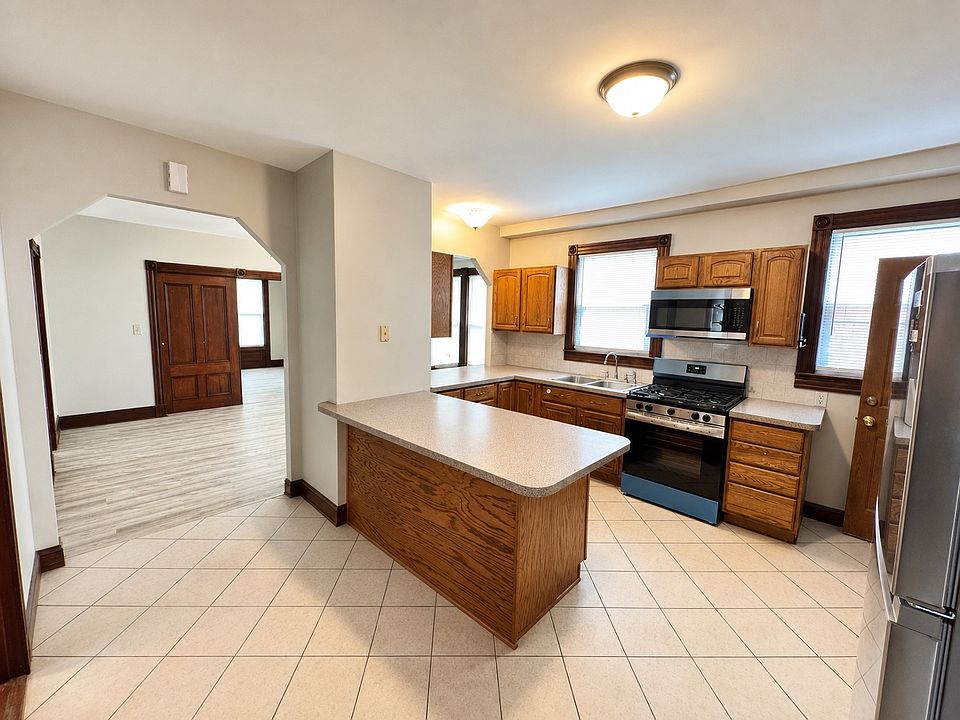 1st image of 167 County St #1