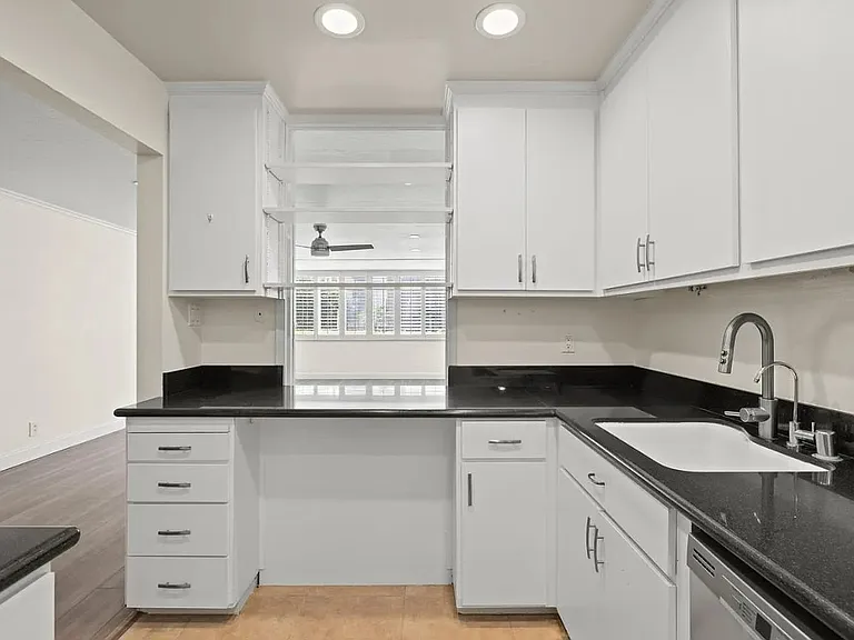200 Elm St #107 — Photo 18