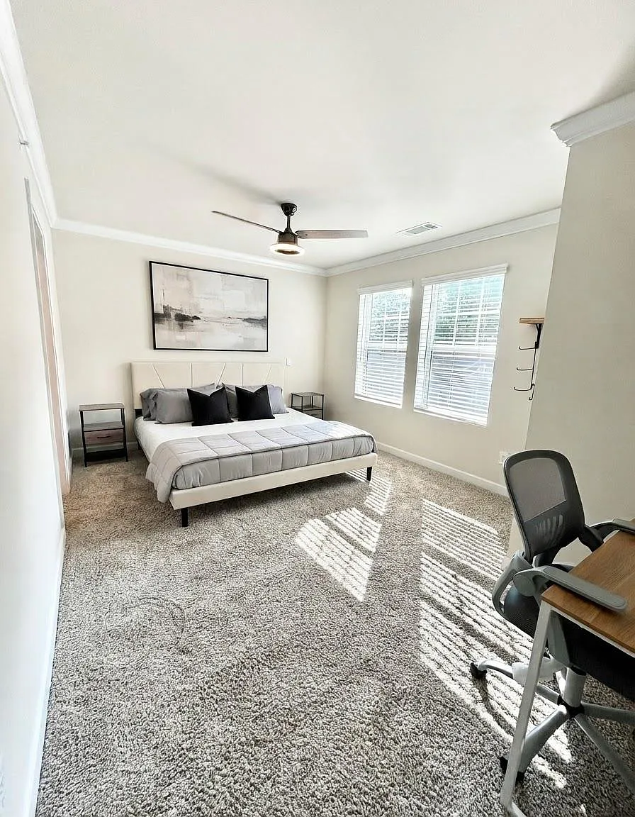 4 bed, 2.5 bath, 3800 sqft, $1,603 — Photo 1