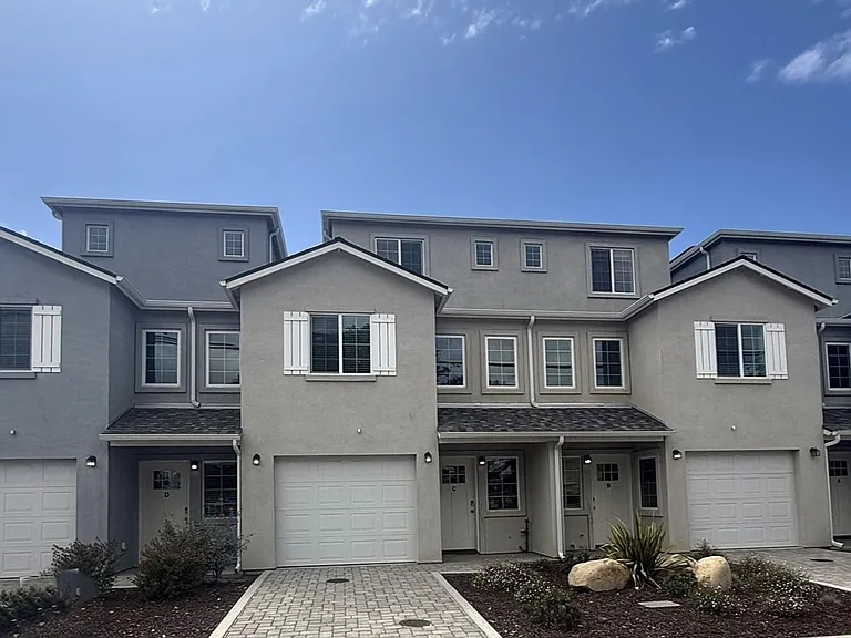 529 S Pine St — Photo 16