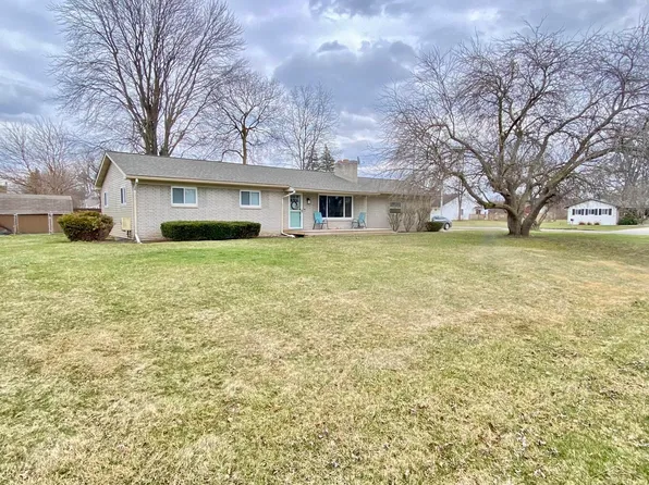 1350 McDivitt Ct, Saginaw, MI 48609