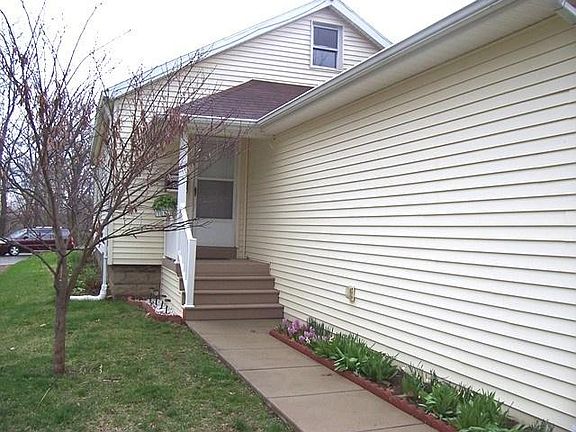 3rd image of 308 Goshen Ave