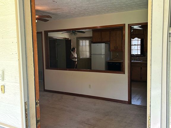 2nd image of 70 E Dollar Cir