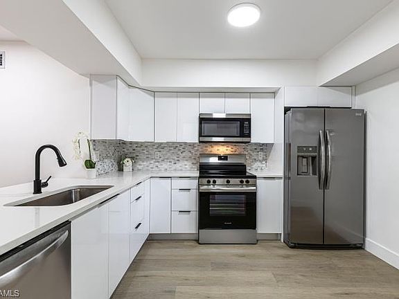 2nd image of 1765 Courtyard WAY #103