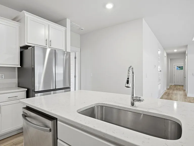209 Camellia Dr — Photo 11