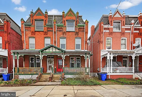 407 South St Photo 1