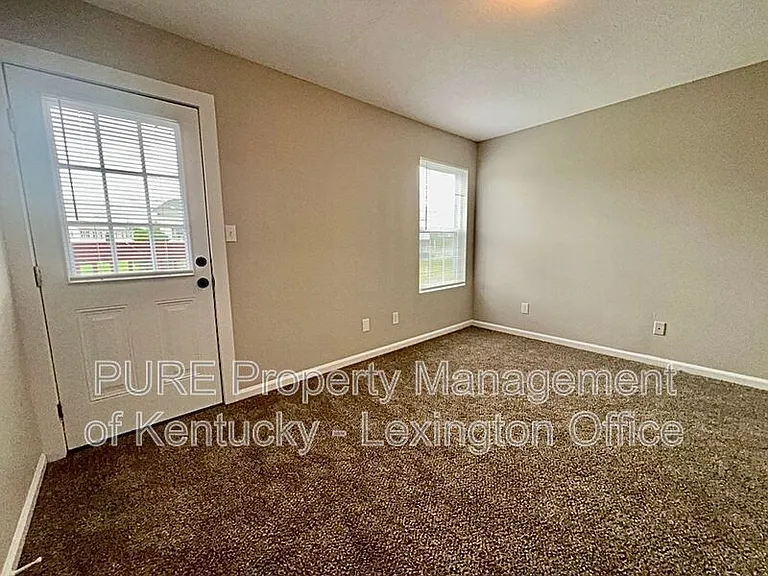 133 Grinder Ct — Photo 12