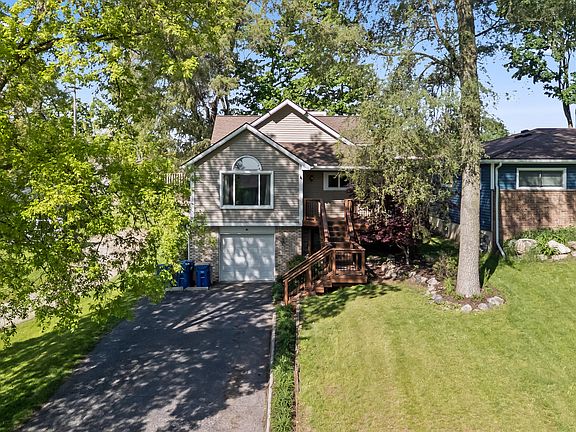 2nd image of 1008 Beachland Blvd