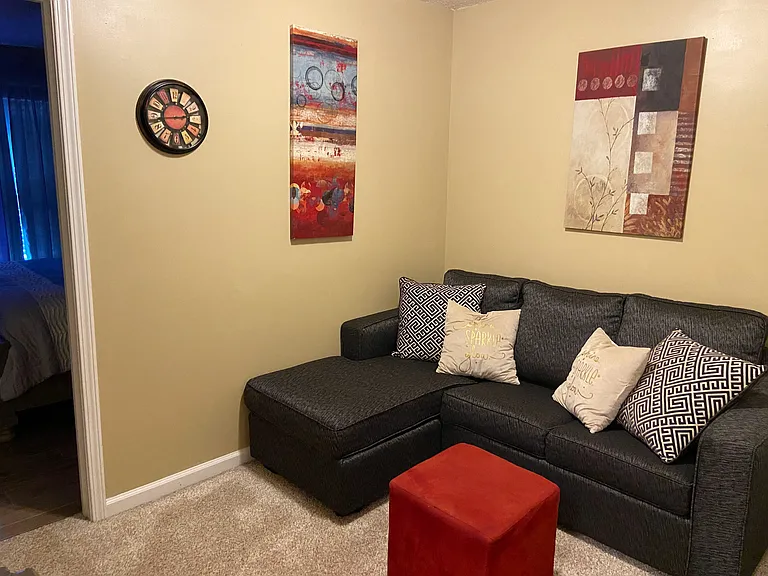 125 Chastain Cir — Photo 1