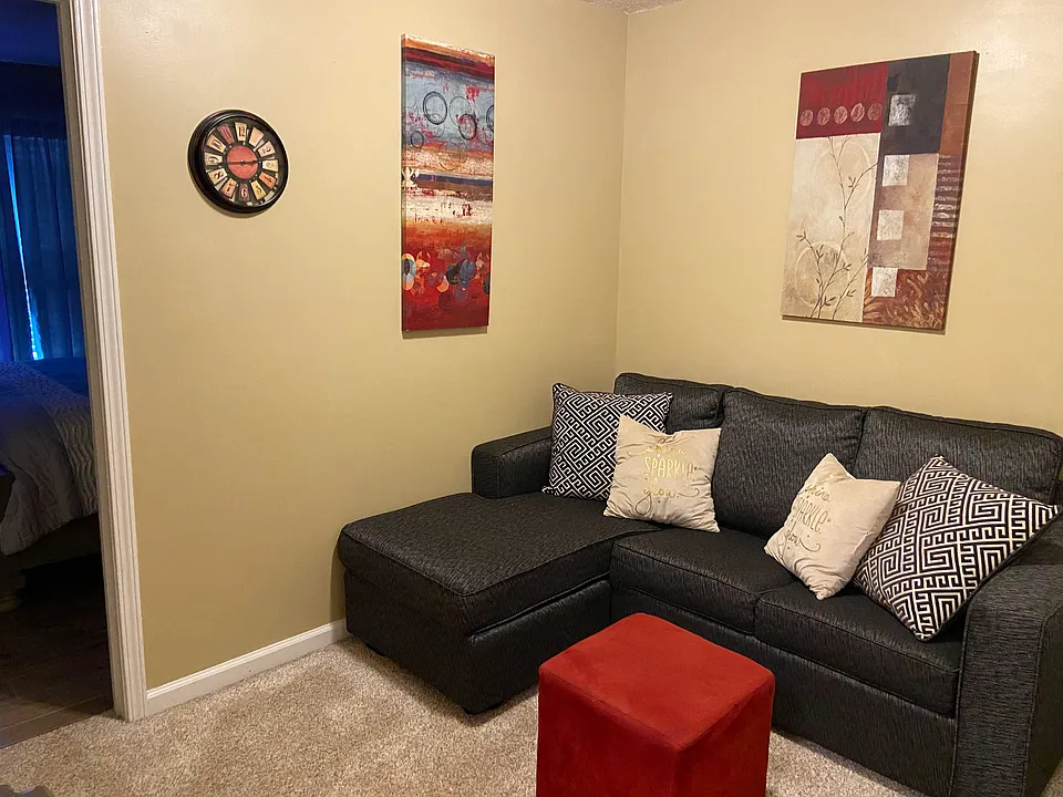125 Chastain Cir