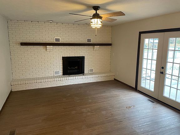 4th image of 3165 Honeysuckle Dr