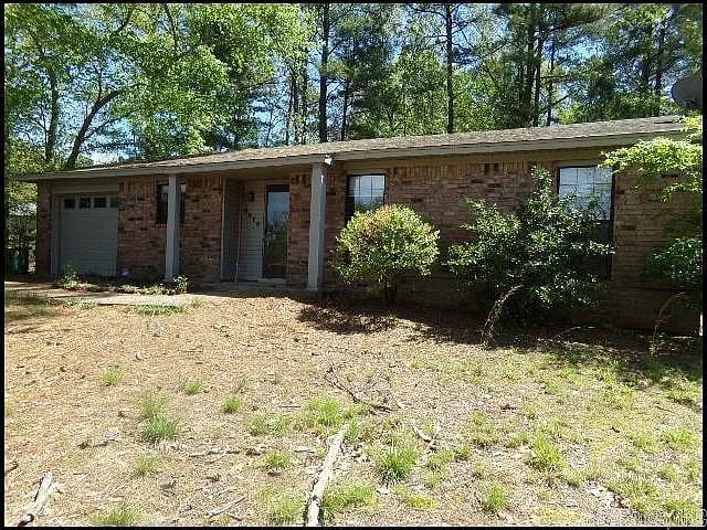 3915 Saint James Ct — Photo 3
