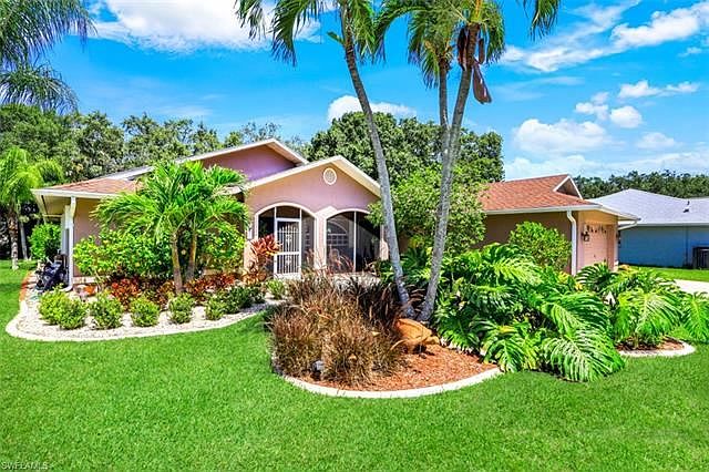 1st image of 7516 Woodland Bend Cir