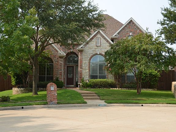2nd image of 1195 Lake Glen Cir