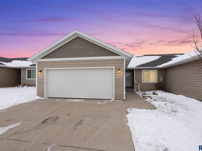 1017 N Crestfield Pl, Sioux Falls, SD, 57107