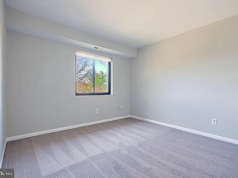 6 Mullingar Ct #301 — Photo 24