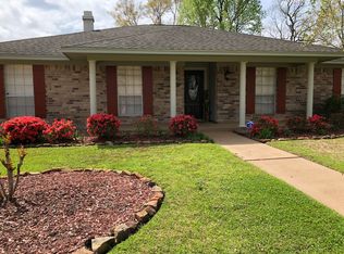 6935 Blarney St, Beaumont, TX 77706