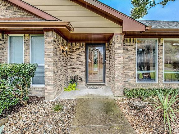 4th image of 3908 Mesa Dr