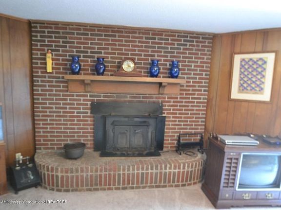 4th image of 3093 Highway 178 W