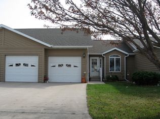 135 7th St NW, Britt, IA 50423