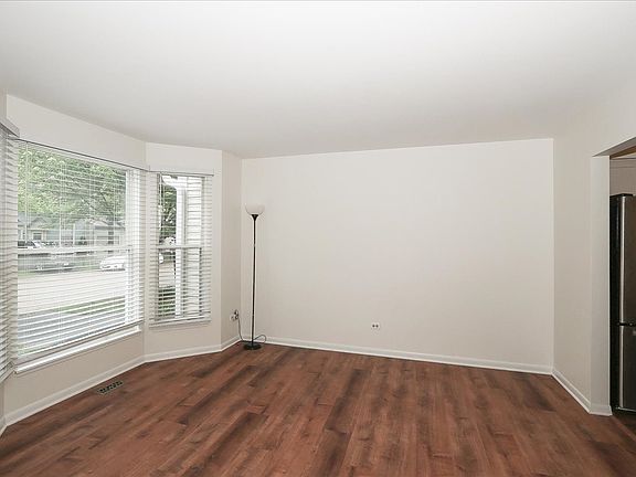 4th image of 354 W Birchwood Ave