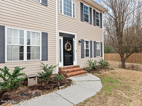 4th image of 226 Middle Ridge Drive