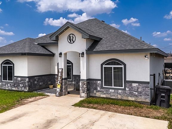3rd image of 3040 Ariel Dr