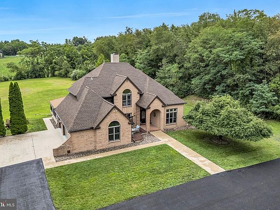 3rd image of 6511 Leo Dr