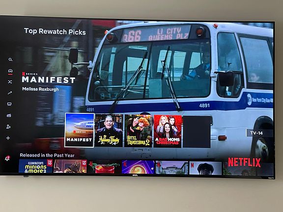 75_ Smart TV with Netflix account