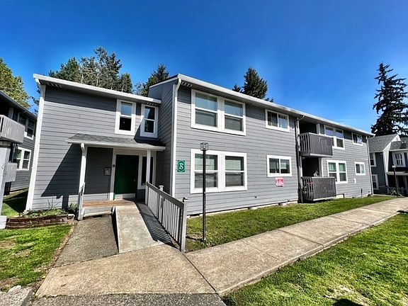 3rd image of 2712 12th St #104