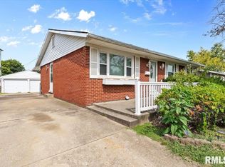 2213 E Black Ave, Springfield, IL 62702