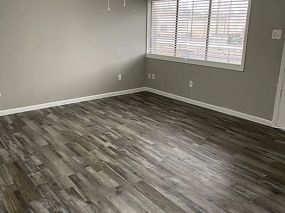3rd image of 3299 S Polk St #122