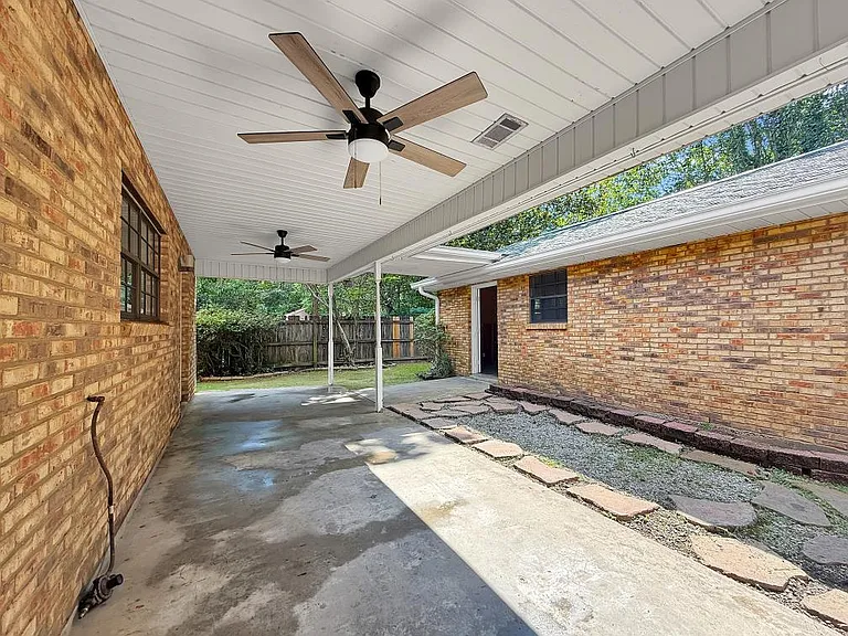 726 W Lakeshore Dr — Photo 16