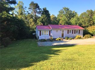 1289 Taylorsville Rd, Lenoir, NC 28645