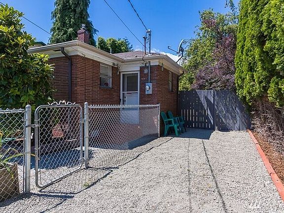 2nd image of 12453 Occidental Ave S