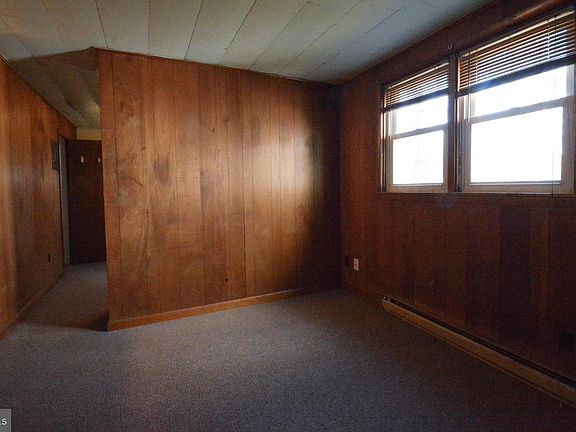 5th image of 501 W Main St