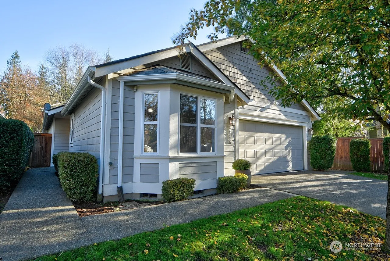 4744 Brillshire Lane SE photo 1