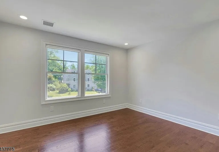 16 Exeter Rd — Photo 36